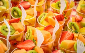 Salada de frutas para vender: confira dicas e receitas