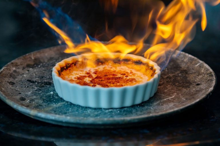 Flambar: 3 receitas simples que impressionam clientes